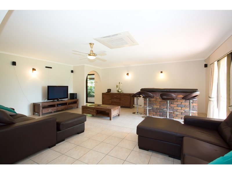15 Eagle Court, Banksia Beach QLD 4507