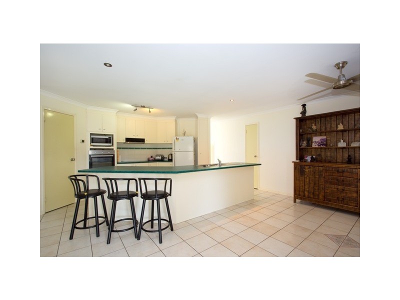 18 Headsail Drive, Banksia Beach QLD 4507
