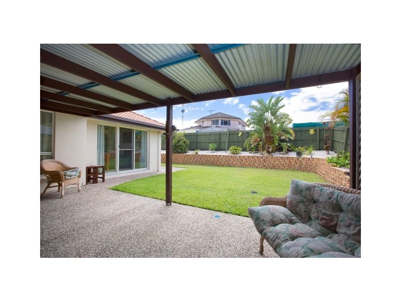 18 Headsail Drive, Banksia Beach QLD 4507