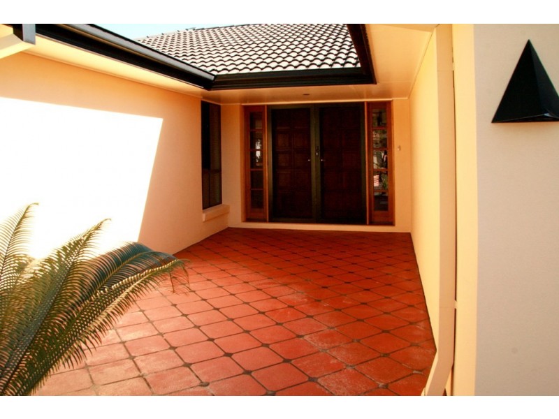 5 Yardarm Court, Banksia Beach QLD 4507