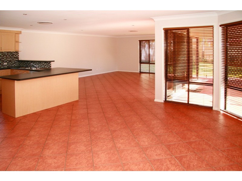 5 Yardarm Court, Banksia Beach QLD 4507