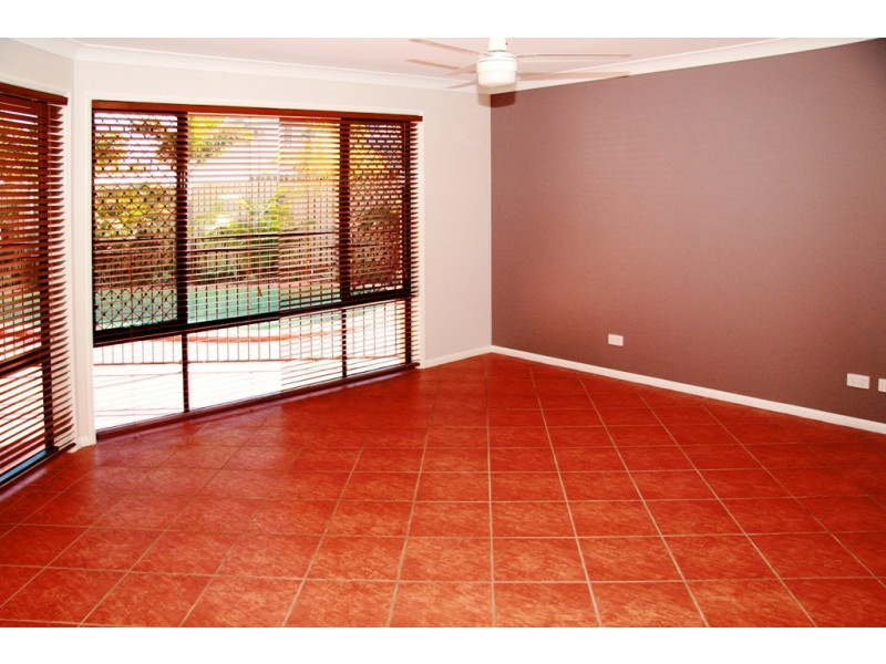 5 Yardarm Court, Banksia Beach QLD 4507
