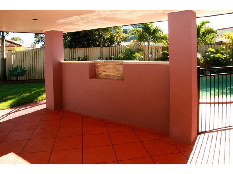 5 Yardarm Court, Banksia Beach QLD 4507
