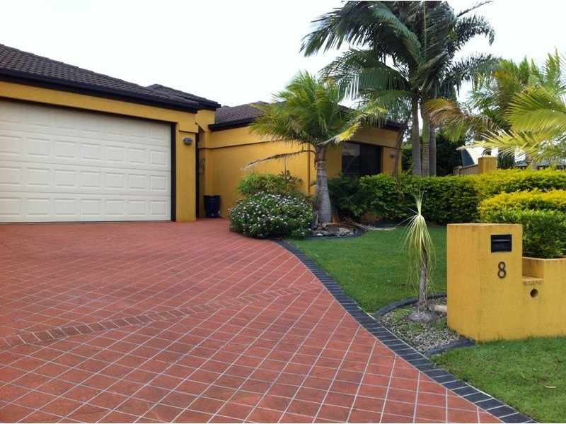 8 Mainbrace Court, Banksia Beach QLD 4507