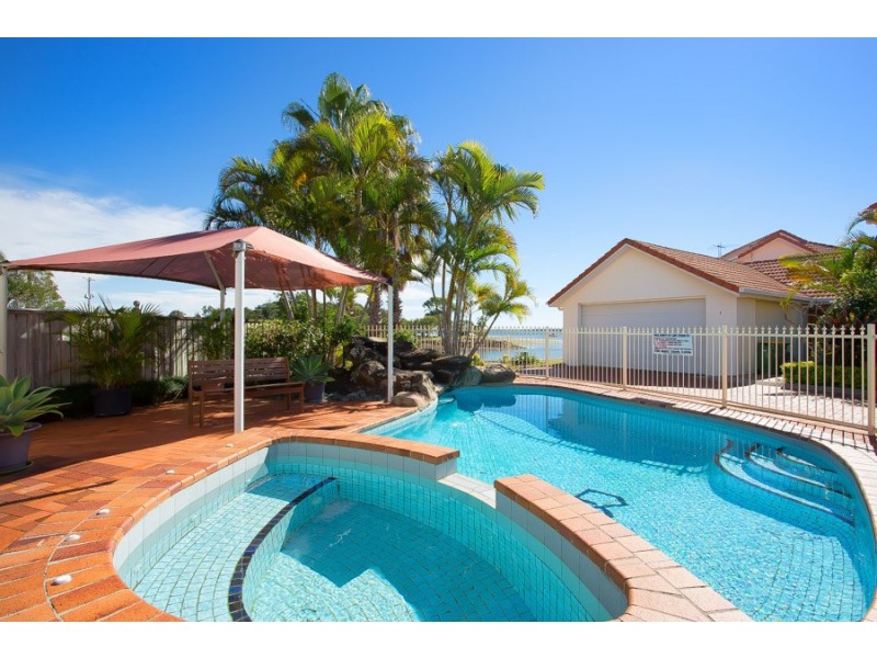 15/18-20 Spinnaker Drive, Sandstone Point QLD 4511