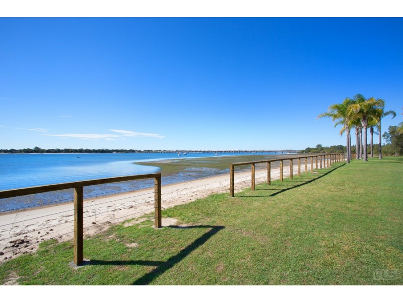15/18-20 Spinnaker Drive, Sandstone Point QLD 4511