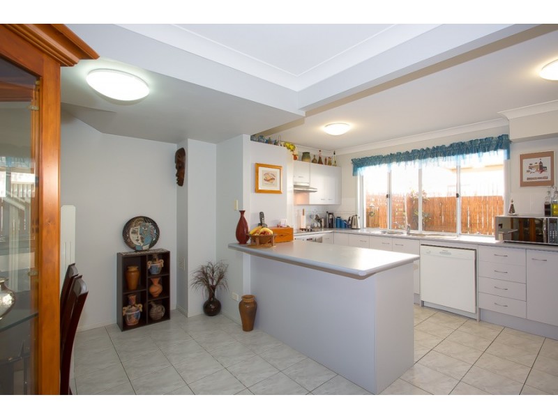 15/18-20 Spinnaker Drive, Sandstone Point QLD 4511