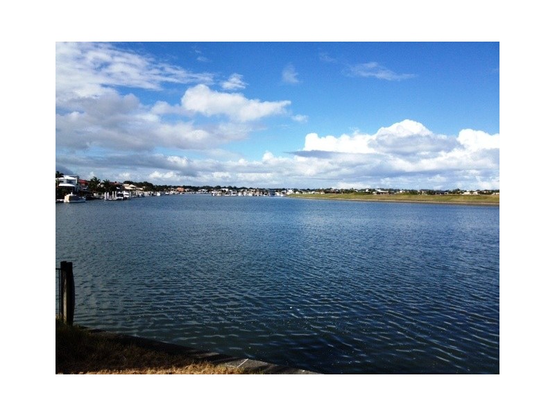 19 Teal Boulevarde, Banksia Beach QLD 4507