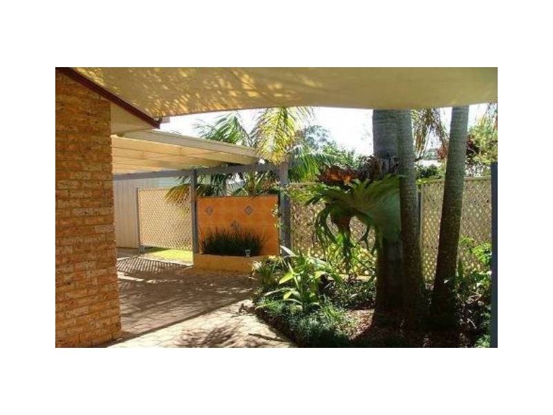 5 Marton Place, Banksia Beach QLD 4507