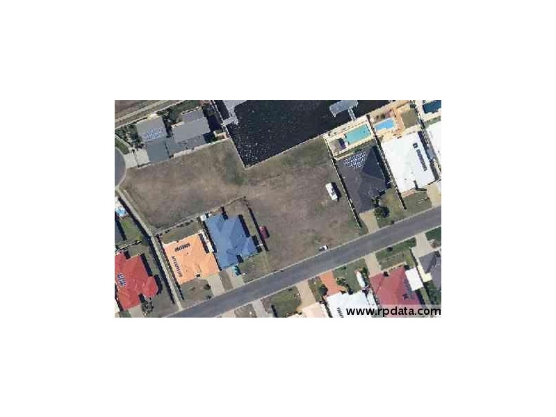 34 Barklya Crescent, Bongaree QLD 4507