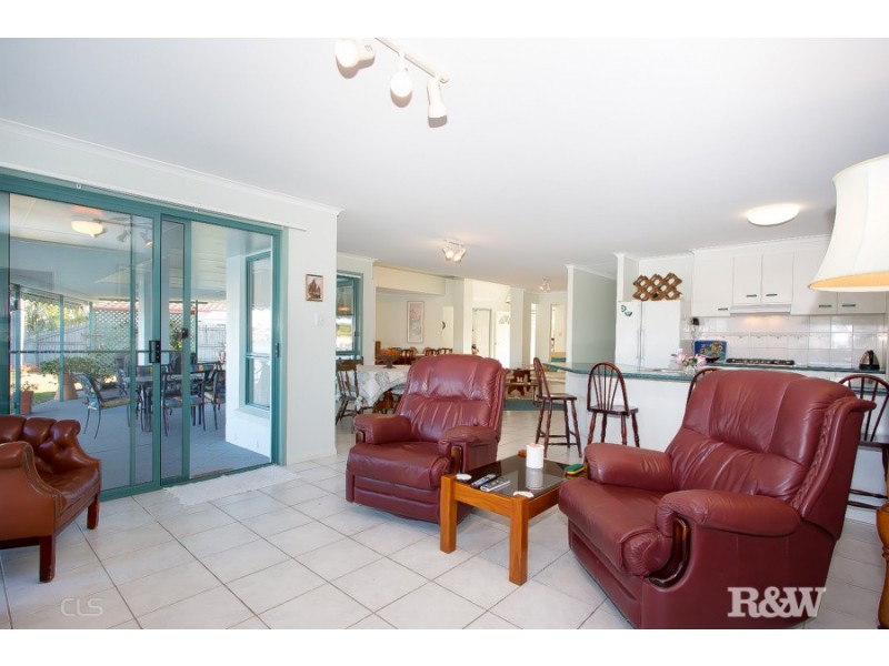 5 Commodore Place, Banksia Beach QLD 4507