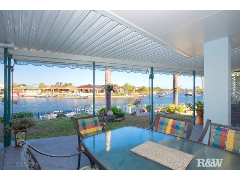 5 Commodore Place, Banksia Beach QLD 4507