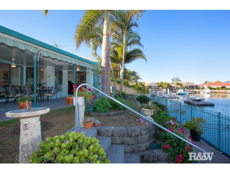 5 Commodore Place, Banksia Beach QLD 4507