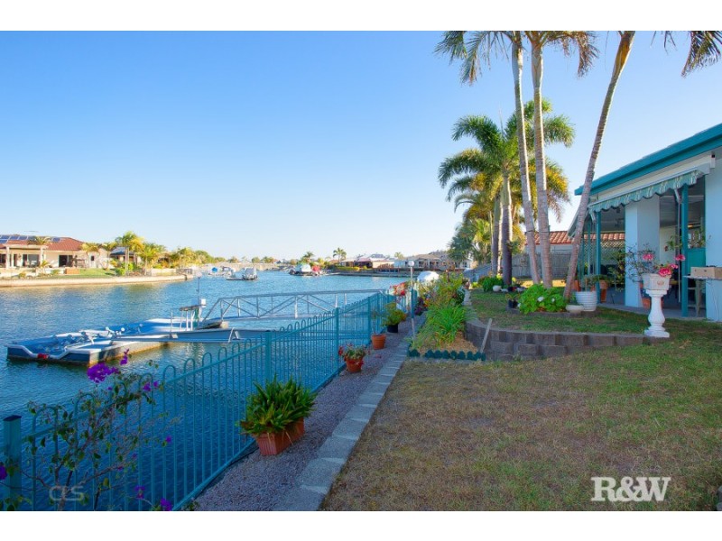 5 Commodore Place, Banksia Beach QLD 4507