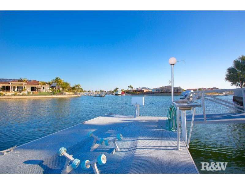 5 Commodore Place, Banksia Beach QLD 4507