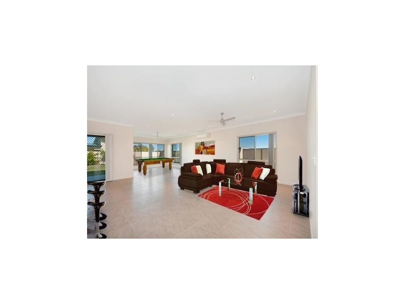64 Pentas Drive, Bongaree QLD 4507