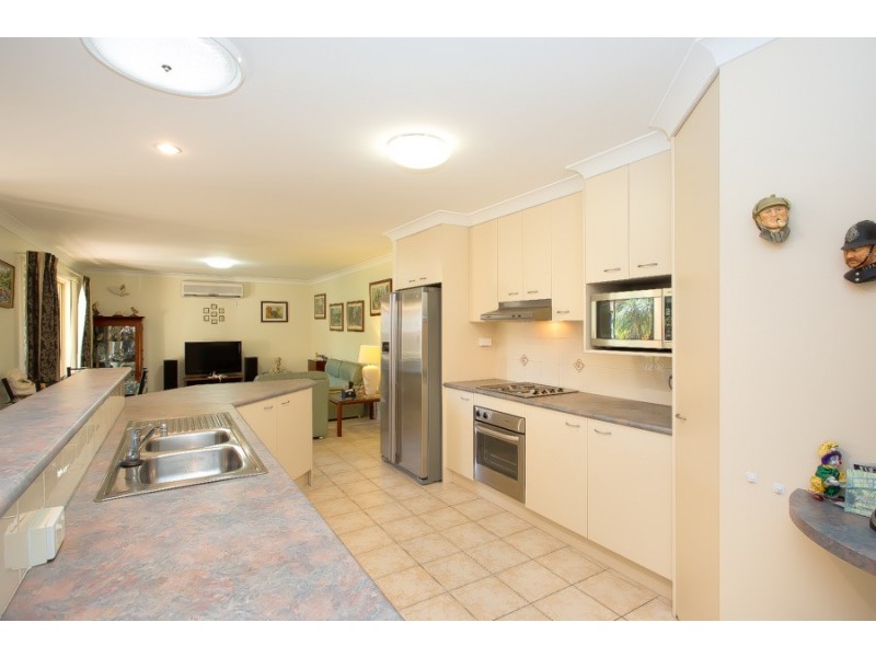 8 Seahorse Court, Banksia Beach QLD 4507