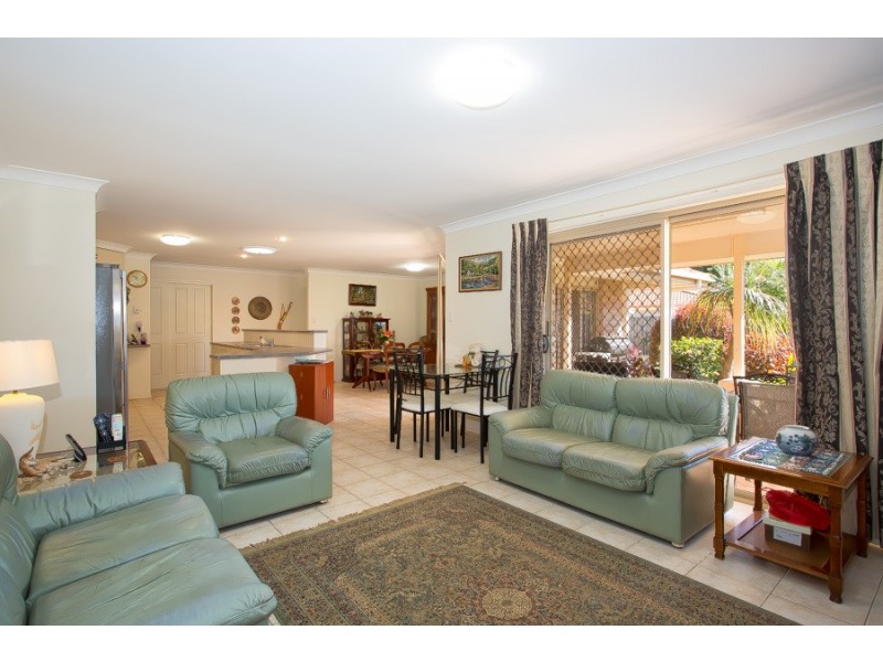 8 Seahorse Court, Banksia Beach QLD 4507