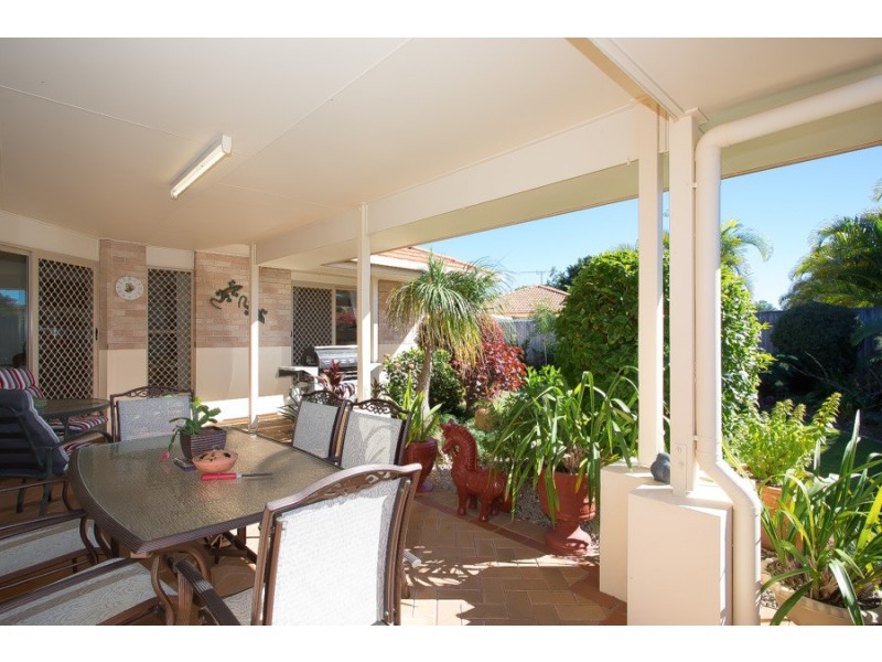 8 Seahorse Court, Banksia Beach QLD 4507
