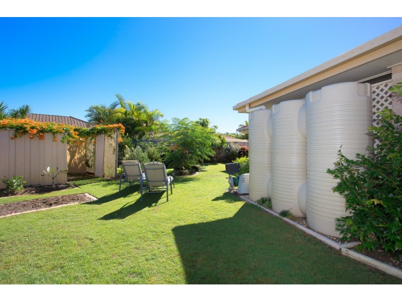 8 Seahorse Court, Banksia Beach QLD 4507