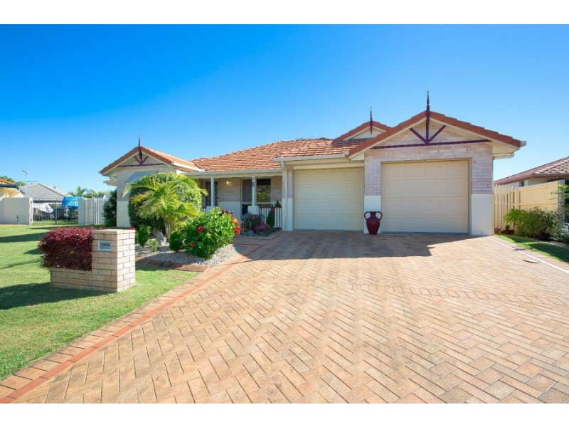 8 Seahorse Court, Banksia Beach QLD 4507