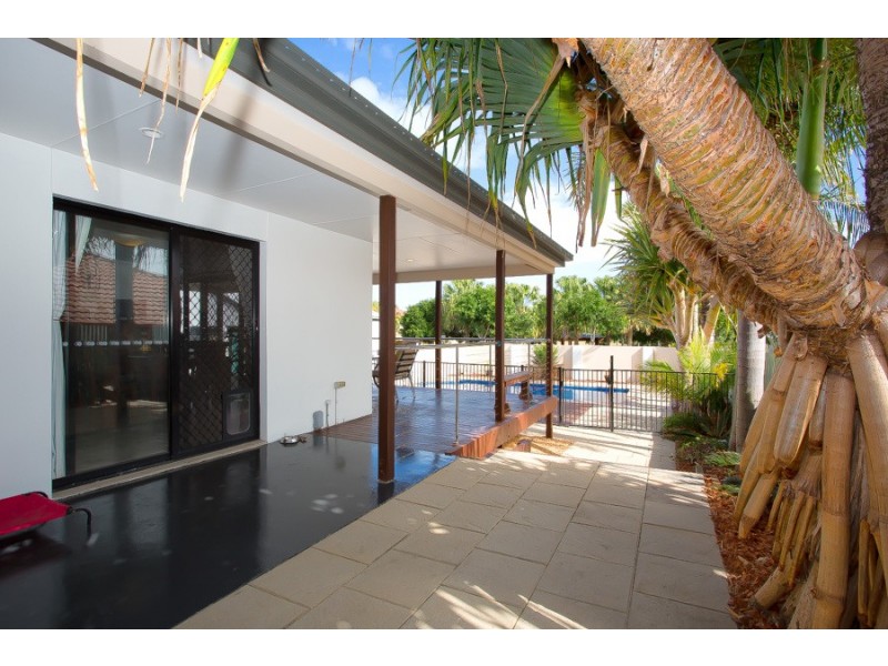 99 Cosmos Avenue, Banksia Beach QLD 4507