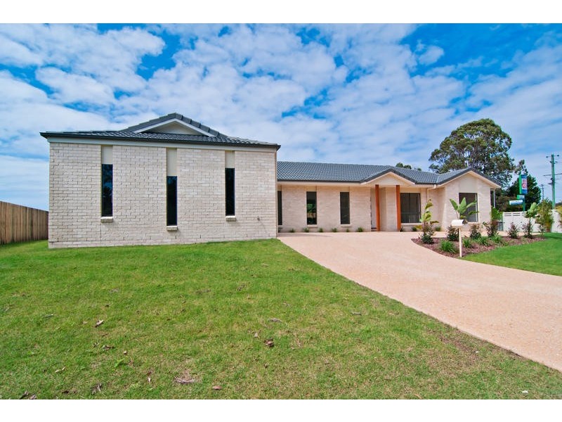 62 Kangaroo Avenue, Bongaree QLD 4507
