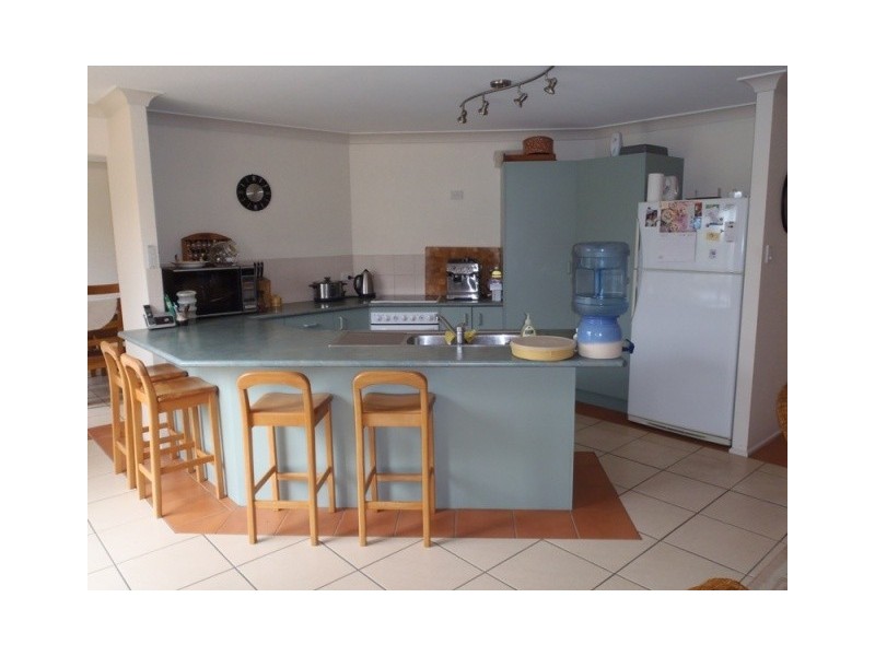 5 Schooner Court, Banksia Beach QLD 4507