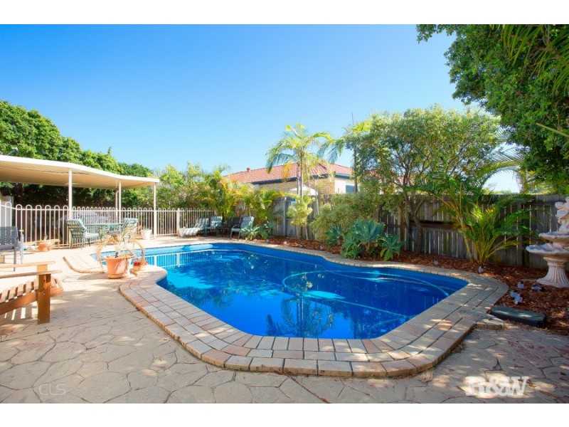 5 Schooner Court, Banksia Beach QLD 4507