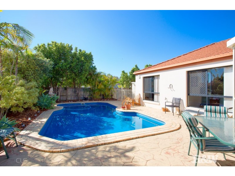 5 Schooner Court, Banksia Beach QLD 4507