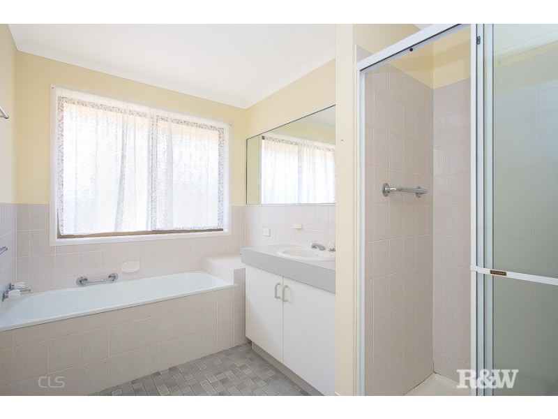 5 Captain Cook Drive, Banksia Beach QLD 4507