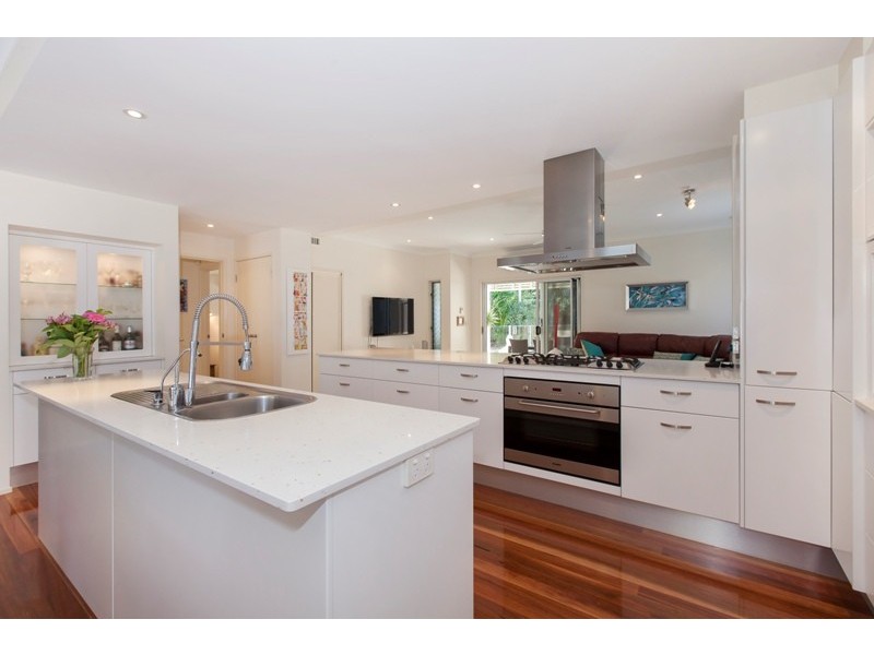 115 Sylvan Beach Esplanade, Bribie Island QLD 4507