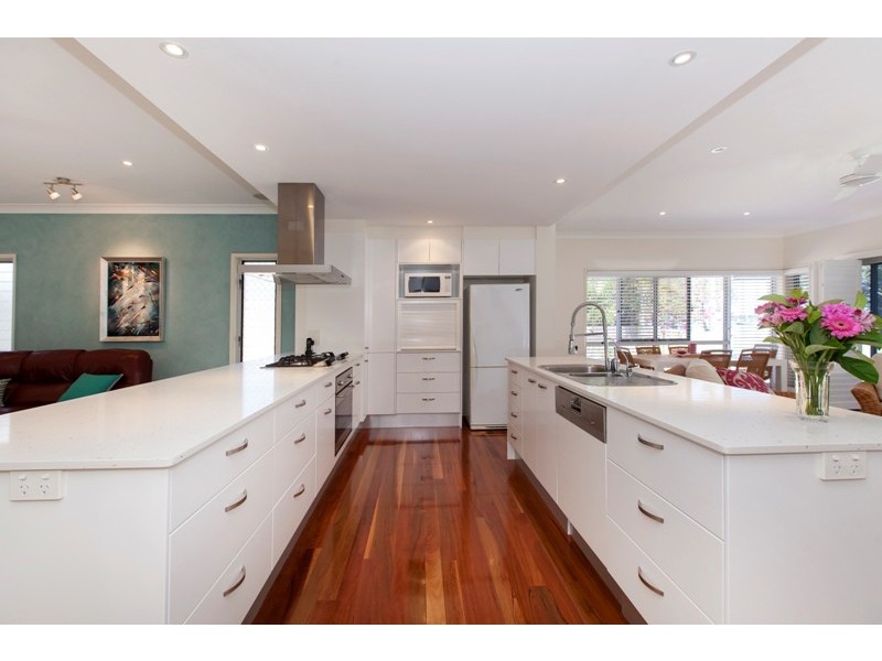 115 Sylvan Beach Esplanade, Bribie Island QLD 4507