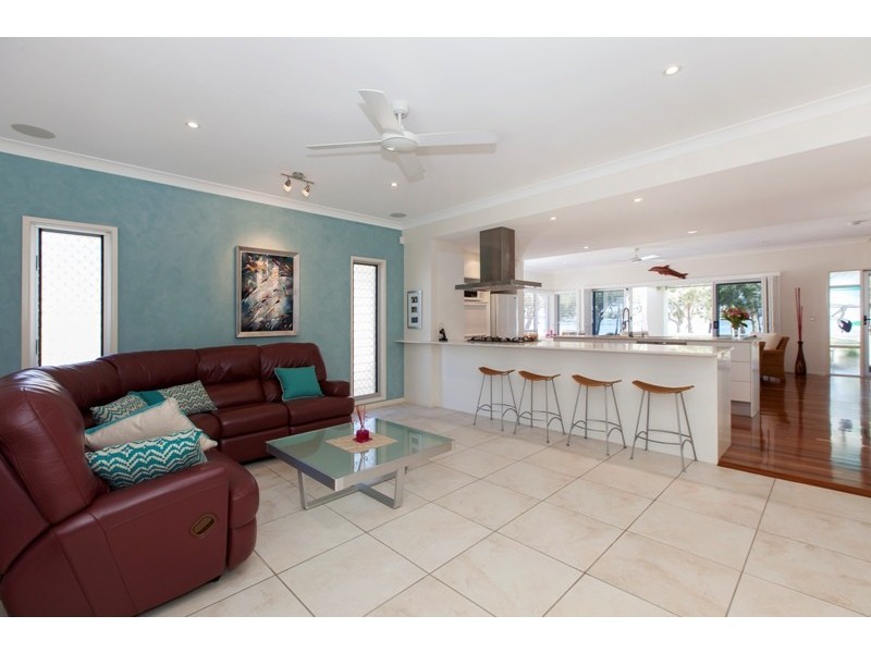 115 Sylvan Beach Esplanade, Bribie Island QLD 4507