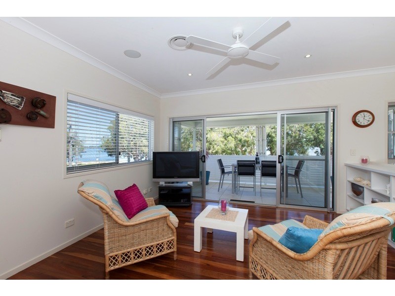 115 Sylvan Beach Esplanade, Bribie Island QLD 4507