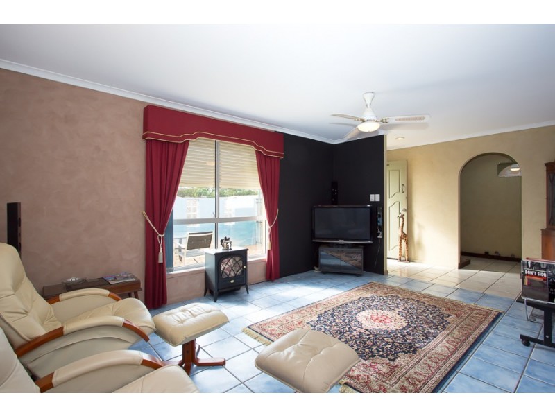 3 Village Avenue, Bongaree QLD 4507