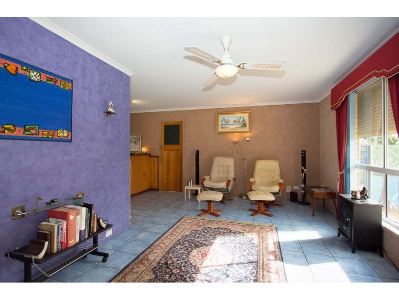 3 Village Avenue, Bongaree QLD 4507