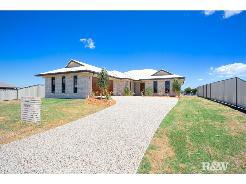 33 Pentas Drive, Bongaree QLD 4507