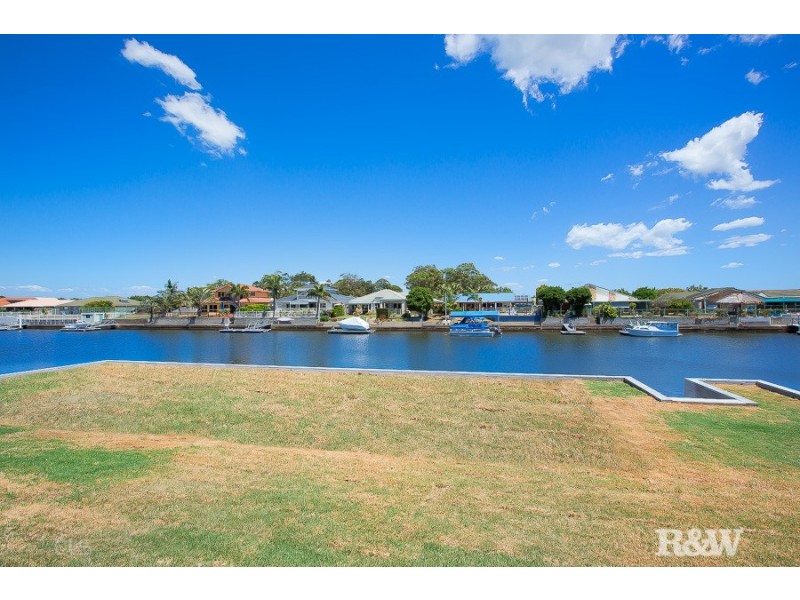 33 Pentas Drive, Bongaree QLD 4507