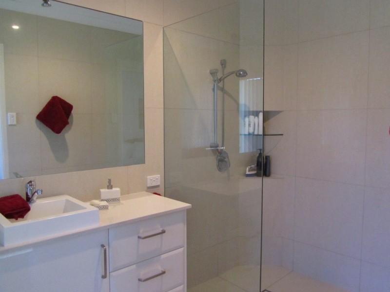 1-5 Barr Place, Ningi QLD 4511