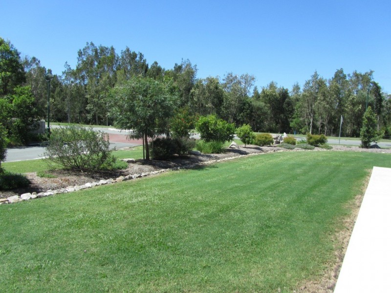 1-5 Barr Place, Ningi QLD 4511