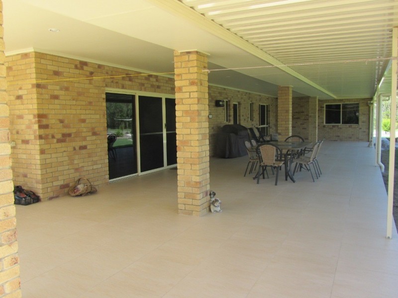 1-5 Barr Place, Ningi QLD 4511