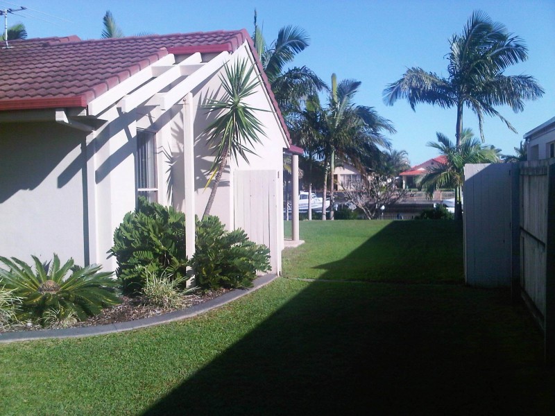 28 Topsail Circuit, Banksia Beach QLD 4507