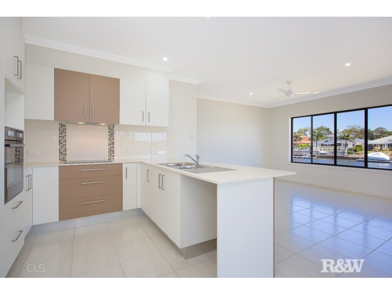 33 Pentas Drive, Bongaree QLD 4507