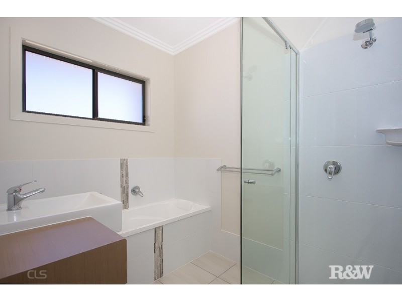 33 Pentas Drive, Bongaree QLD 4507