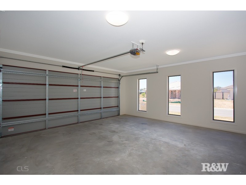 33 Pentas Drive, Bongaree QLD 4507