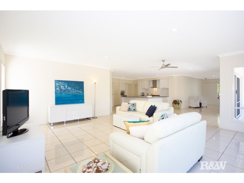 11 Seaside Drive, Banksia Beach QLD 4507