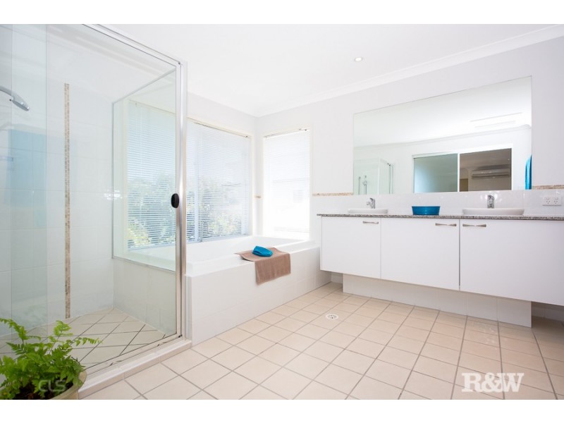 11 Seaside Drive, Banksia Beach QLD 4507