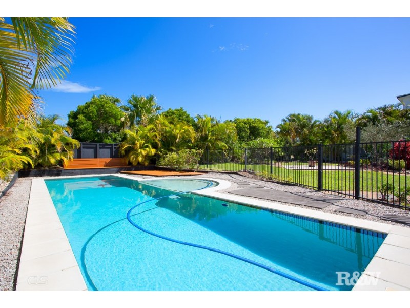 11 Seaside Drive, Banksia Beach QLD 4507