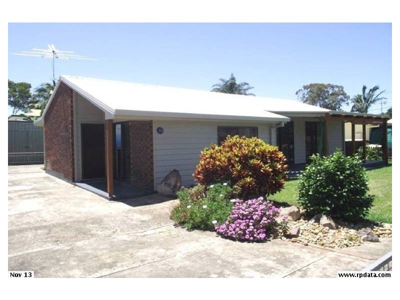 33 Caltowie Avenue, Banksia Beach QLD 4507